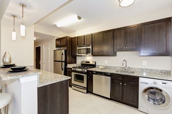 Expansive kitchen 